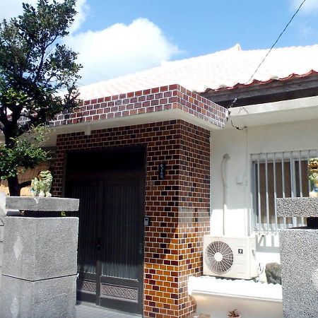 石垣島 一棟貸切りのお宿 ちゅら赤瓦 Ishigaki  Kültér fotó